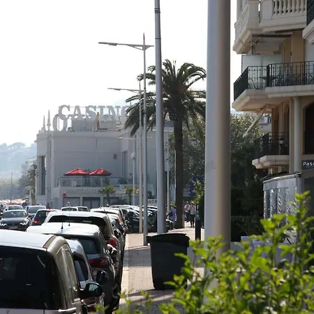 Victoria Palace Sea View Apartment Menton