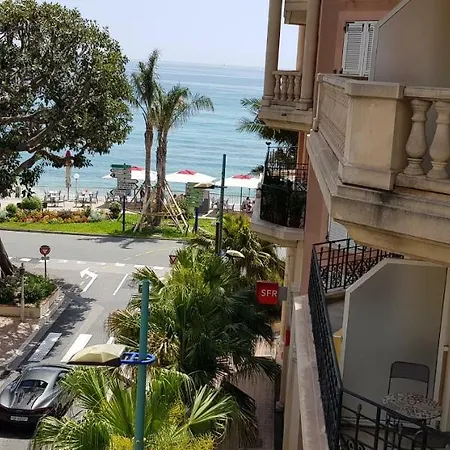 Victoria Palace Sea View Apartment *